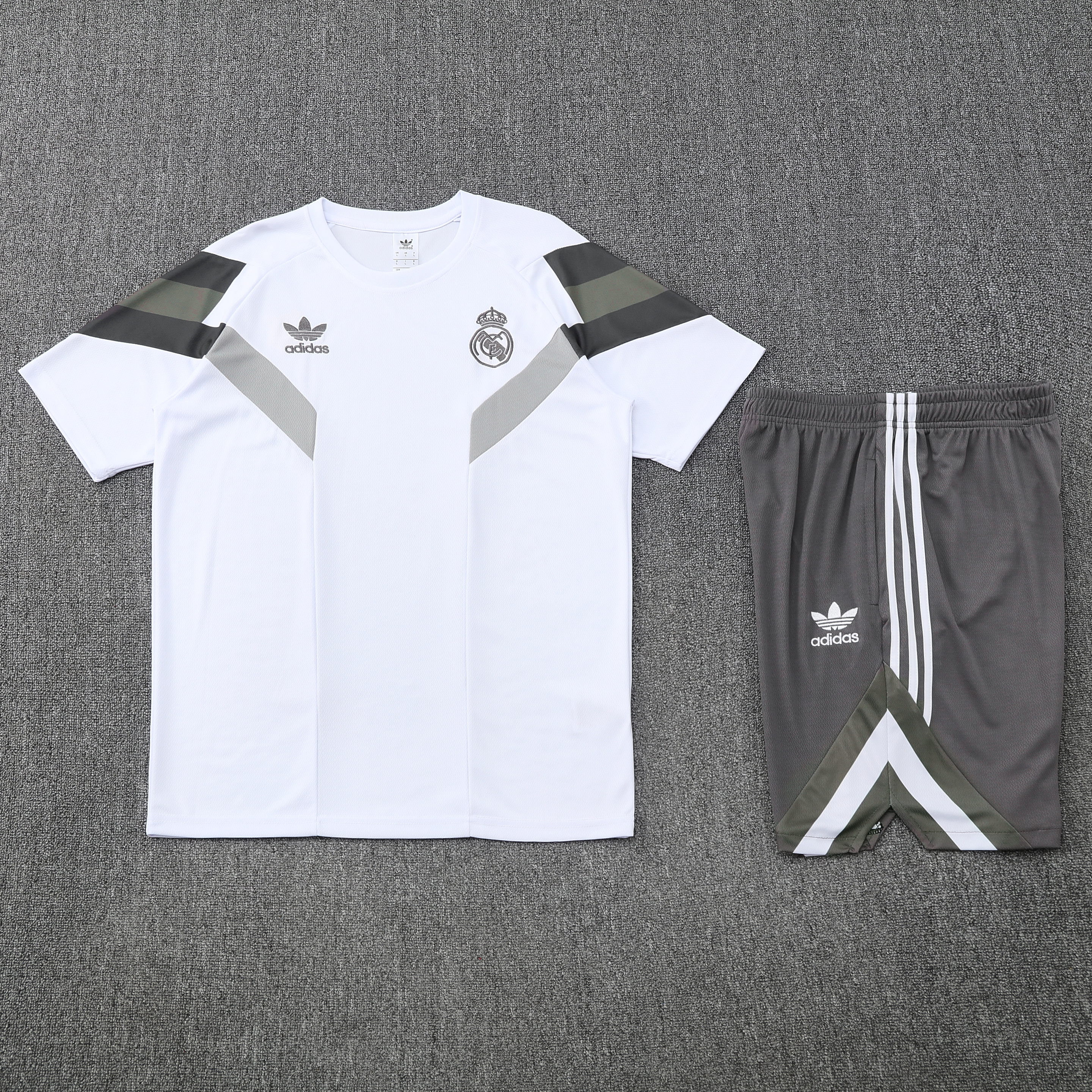 Real Madrid Training Jersey Kit White 2025/26