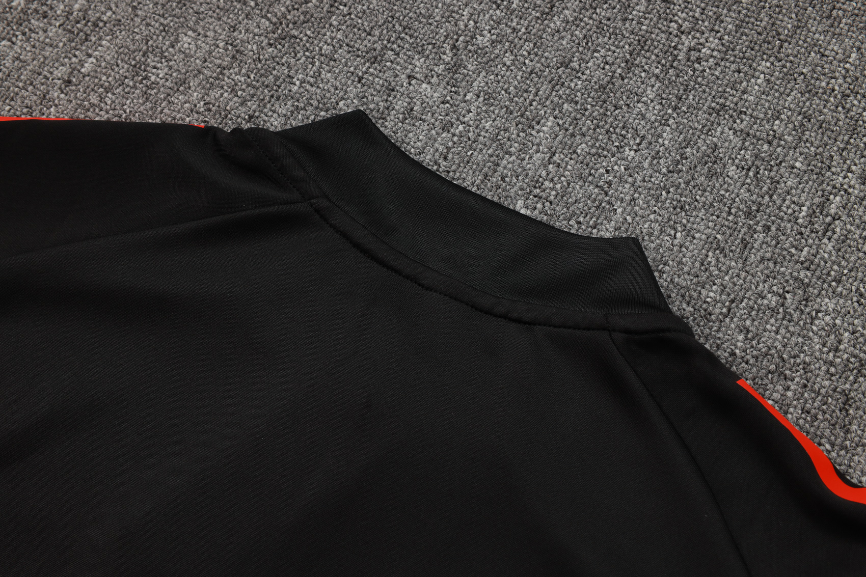 Liverpool Training Kit (Sweatshirt+Pants) Black 2025/26