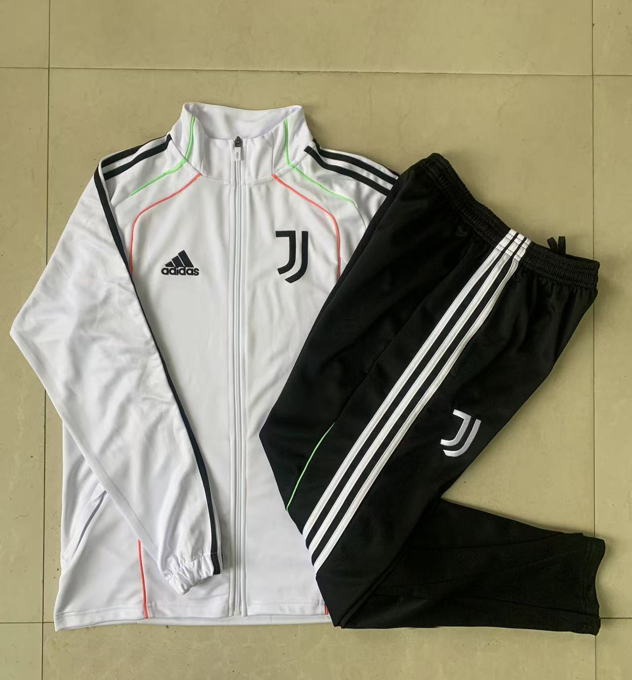 Kids Juventus Training Kit (Jacket+Pants) White 2025/26
