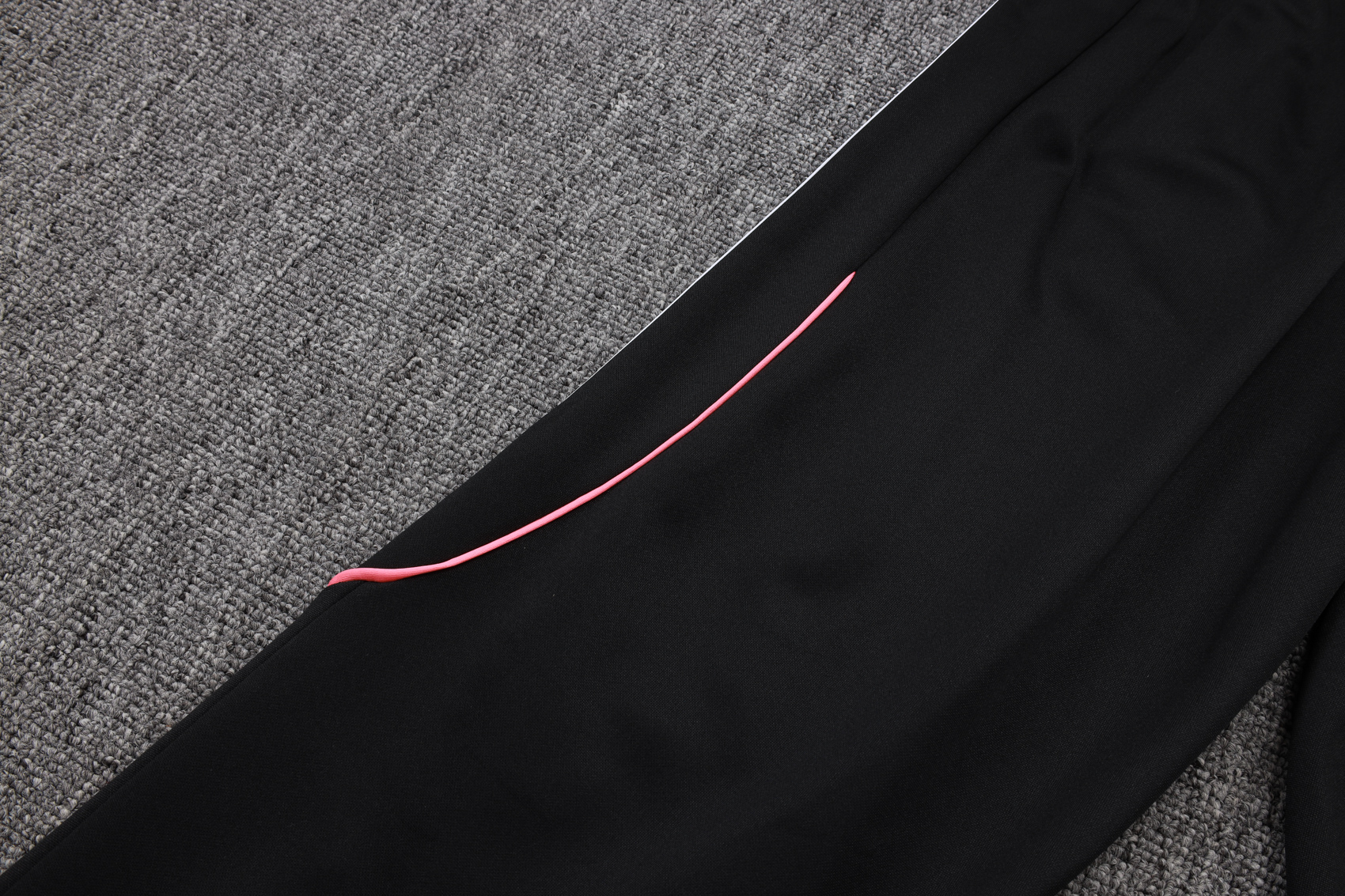 Liverpool Training Kit (Jacket+Pants) White 2025/26