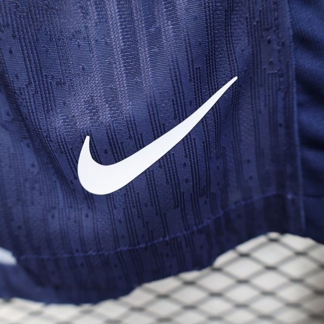 Tottenham Hotspur Authentic Football Jersey Home Shorts 2025/26