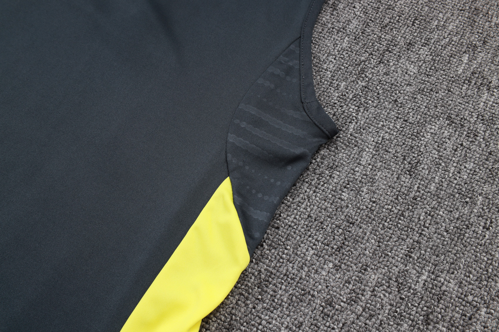 Real Madrid Sleeveless Training Kit Gray 2025/26