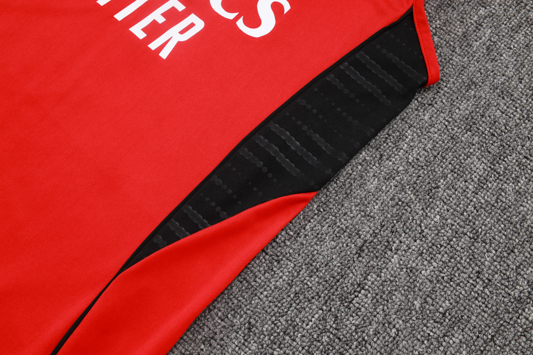 Arsenal Sleeveless Training Kit Red 2025/26