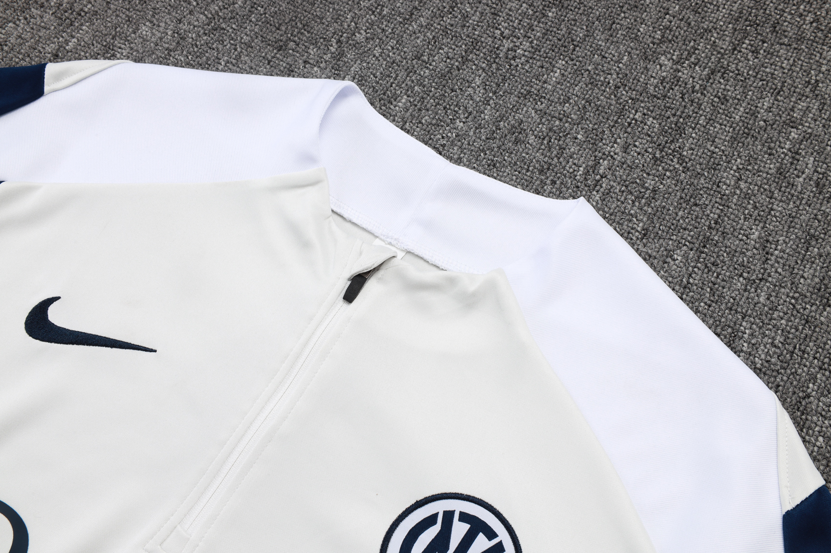 Inter Milan Training Kit (Sweatshirt+Pants) Off-White 2025/26