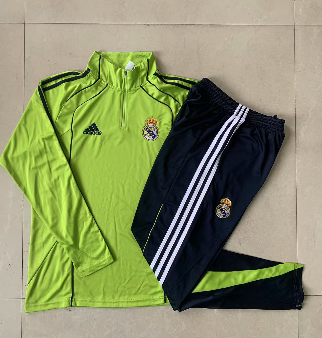 Kids Real Madrid Training Kit (Sweatshirt+Pants) Green 2025/26