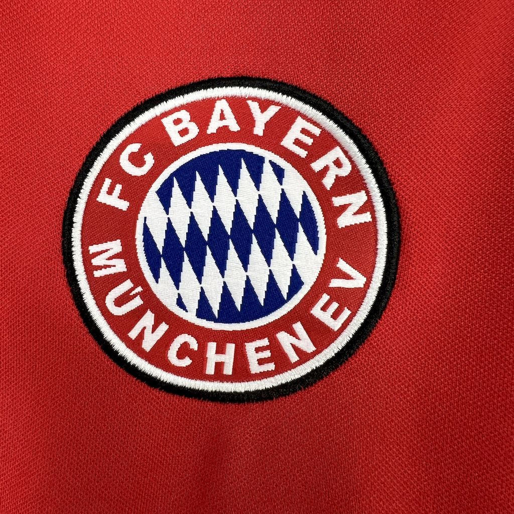 Bayern Munich Retro Jersey Home Champion Soccer Shirt 2001-02