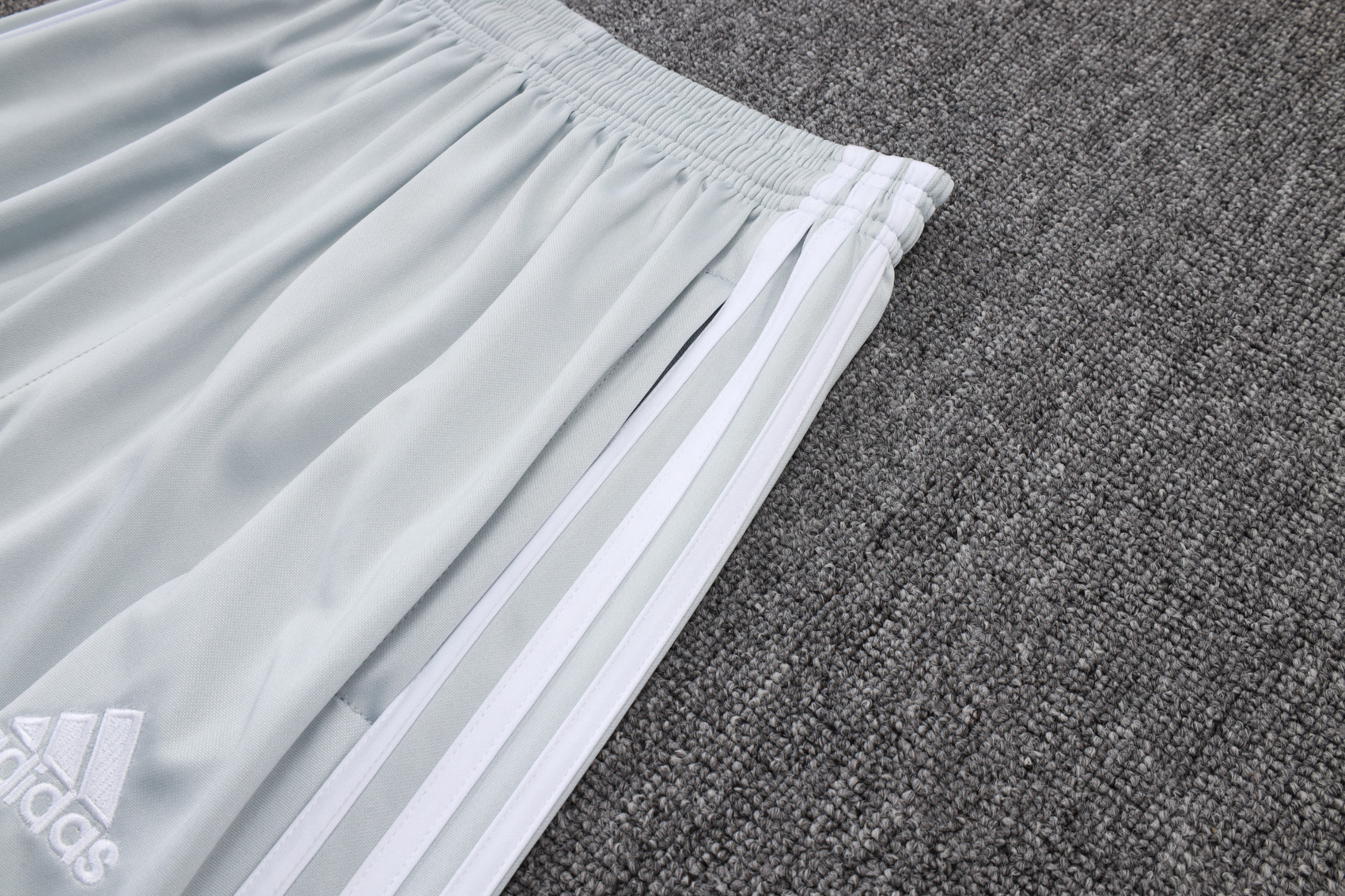 Bayern Munich Training Kit (Sweatshirt+Pants) Light Grey 2025/26