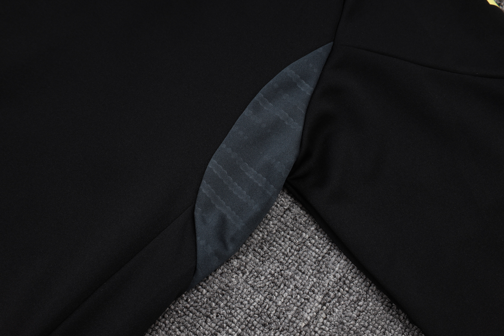 Juventus Training Kit (Jacket+Pants) Black 2025/26