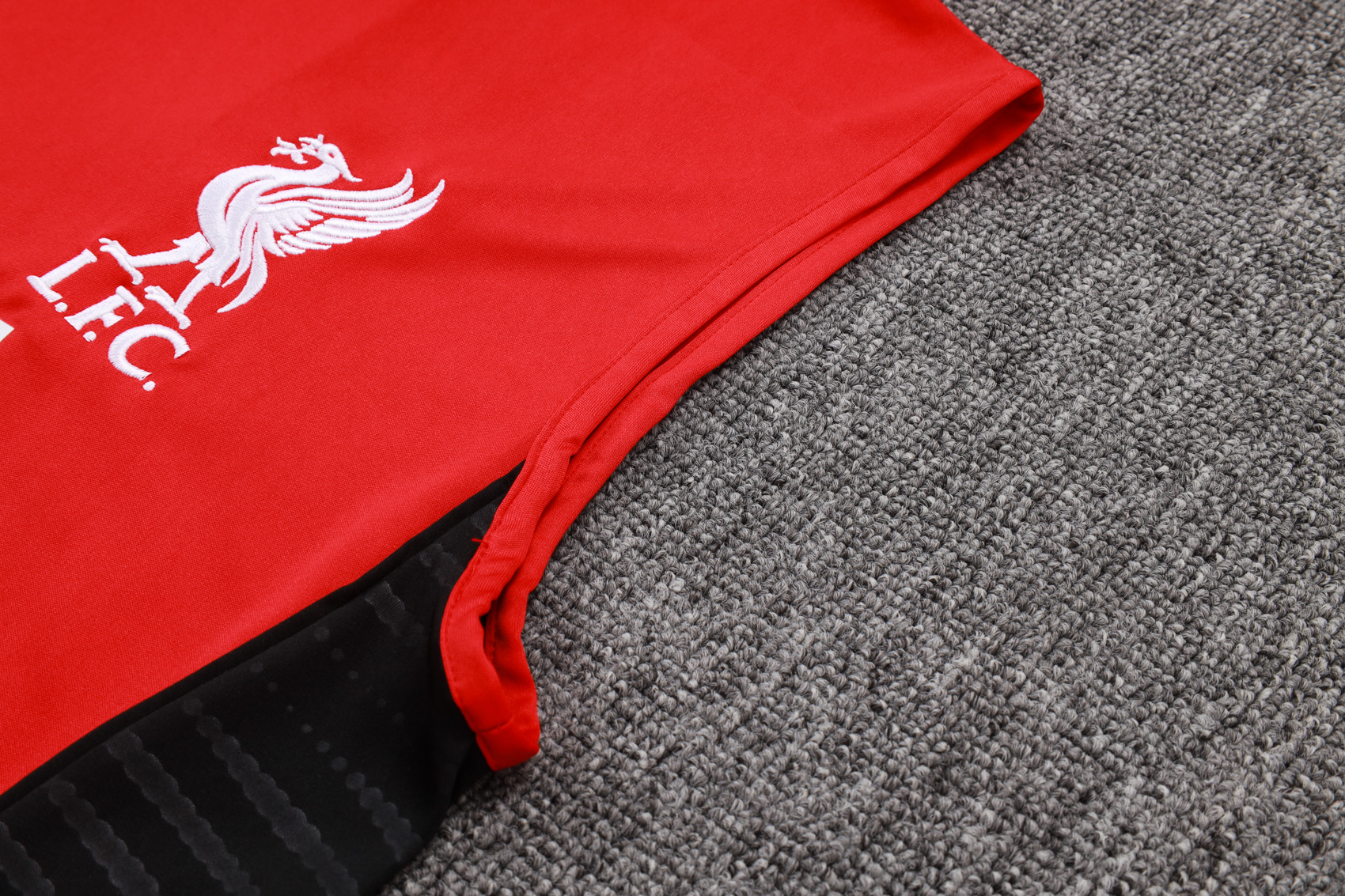 Liverpool Sleeveless Training Kit Red 2025/26