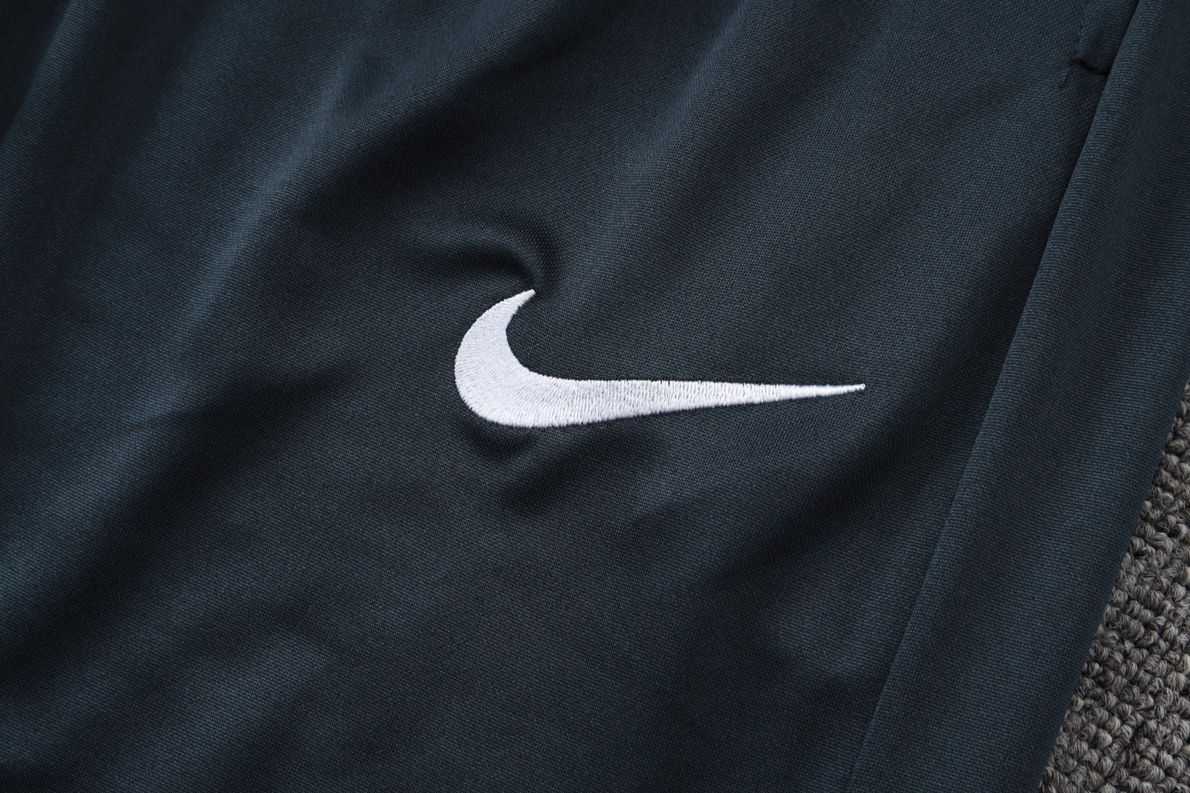 Chelsea Training Kit (Polo+Pants) Deep Grey 2025/26