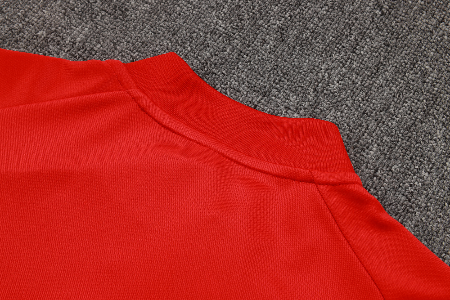 Liverpool Training Kit (Sweatshirt+Pants) Red 2025/26