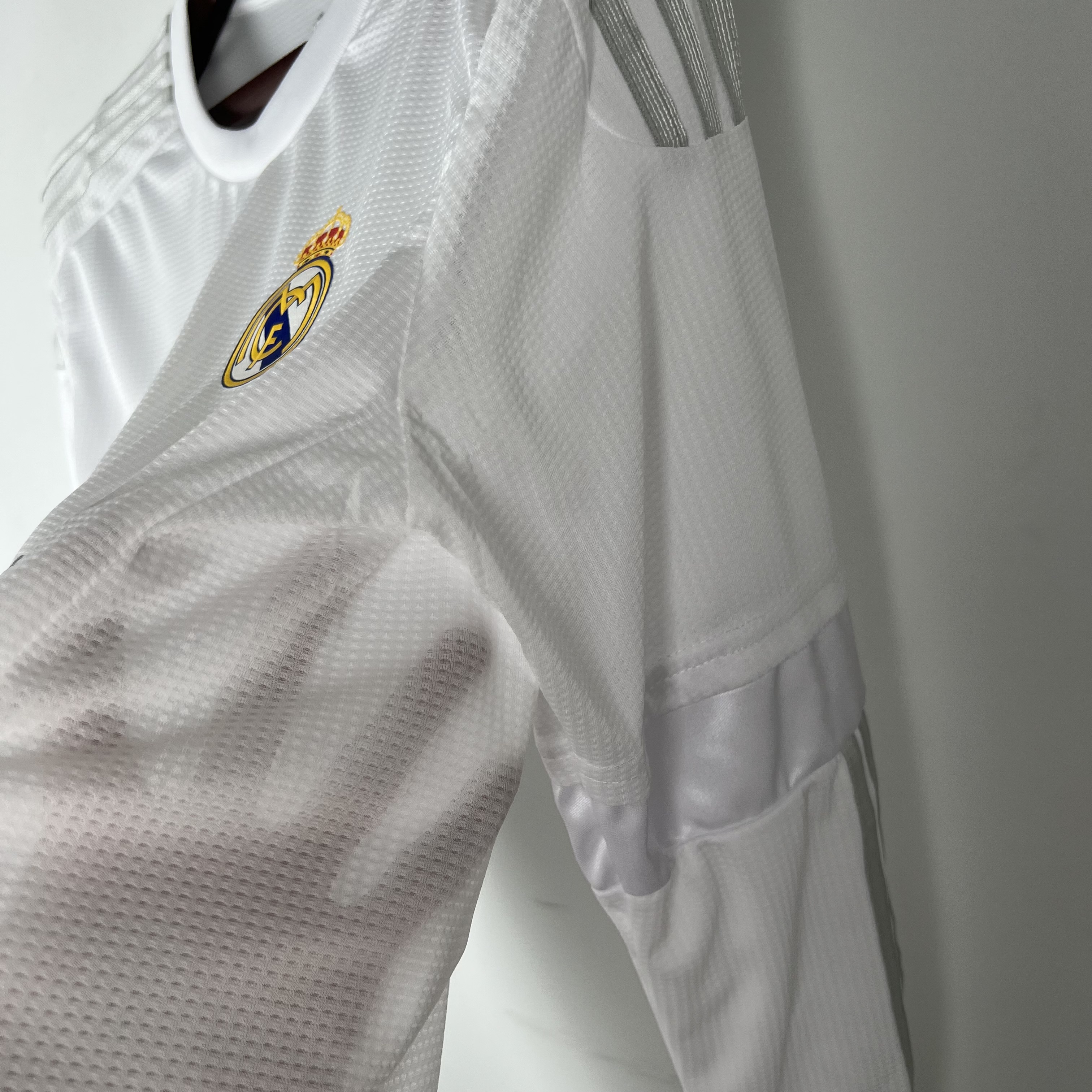 Real Madrid Retro Jersey Home Long Sleeve Custom Soccer Shirt 2015/16