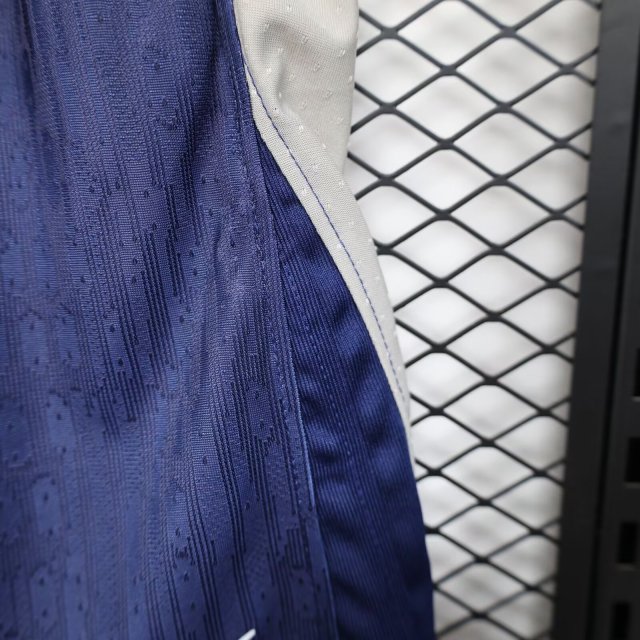 Tottenham Hotspur Authentic Football Jersey Home Shorts 2025/26