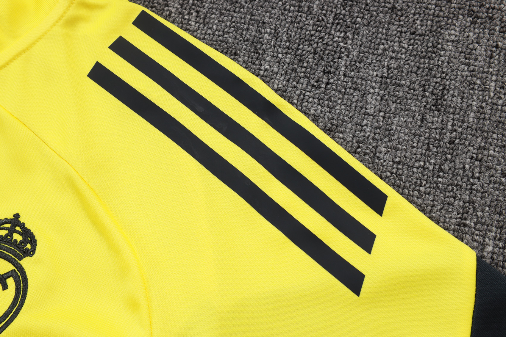 Real Madrid Training Kit (Sweatshirt+Pants) Yellow 2025/26