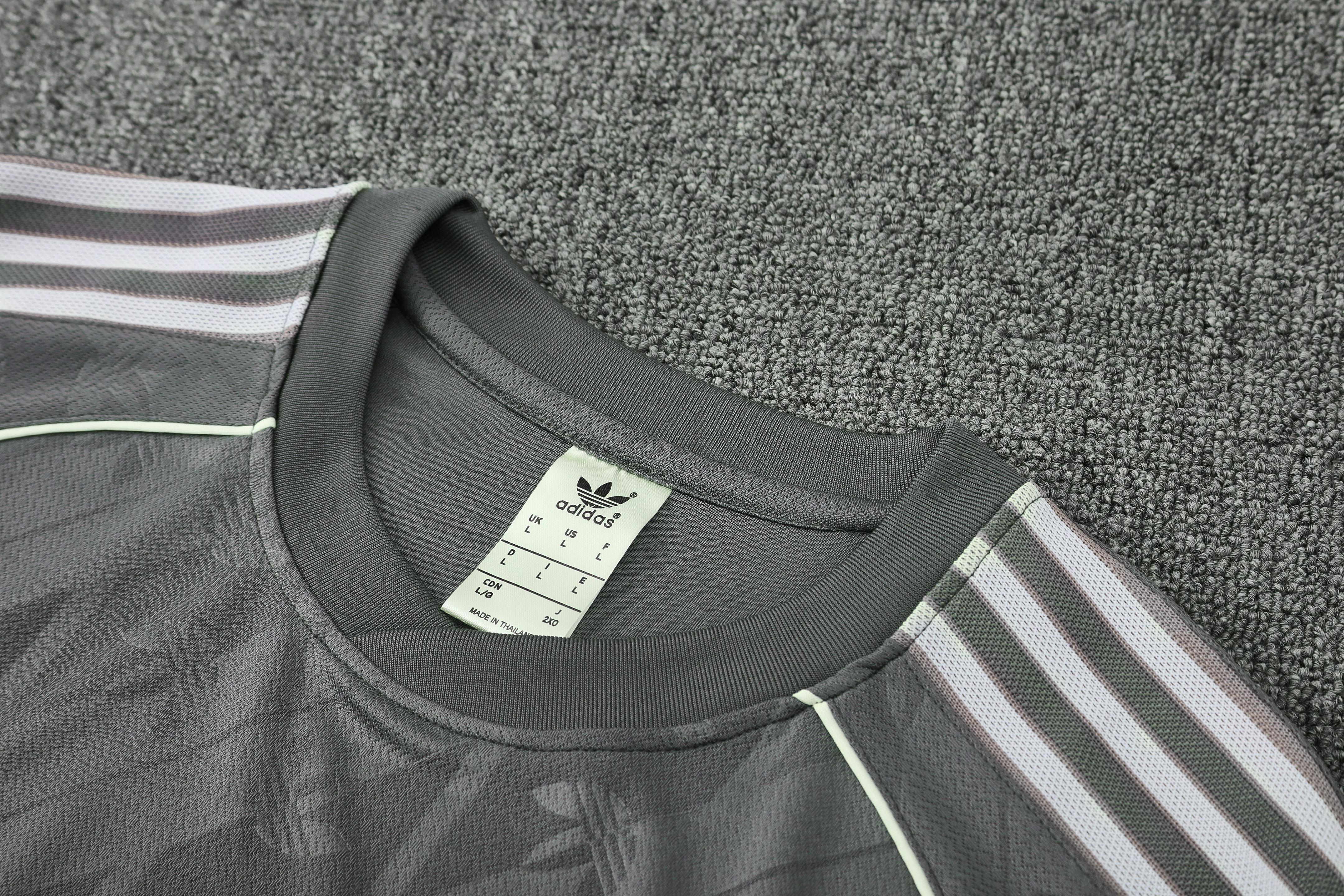 Real Madrid Training Jersey Kit Gray 2025/26