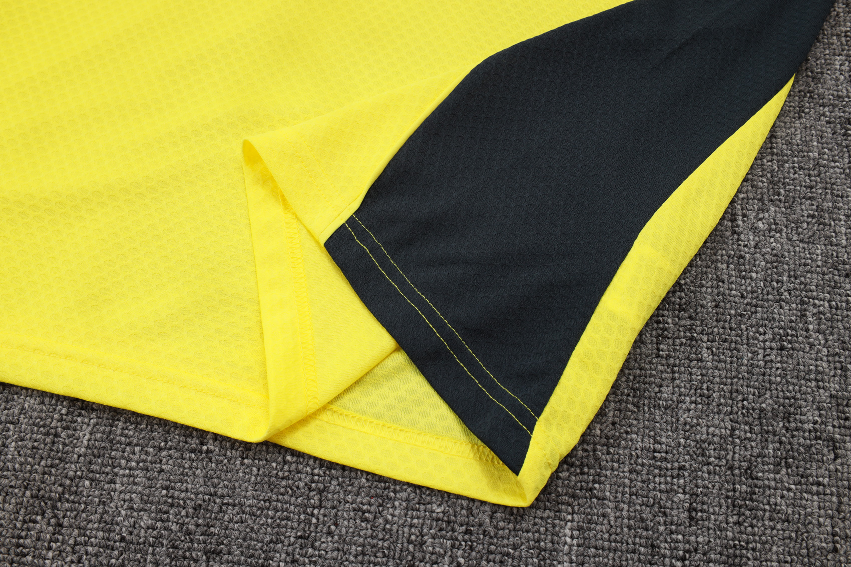 Real Madrid Training Kit (Polo+Pants) Yellow 2025/26
