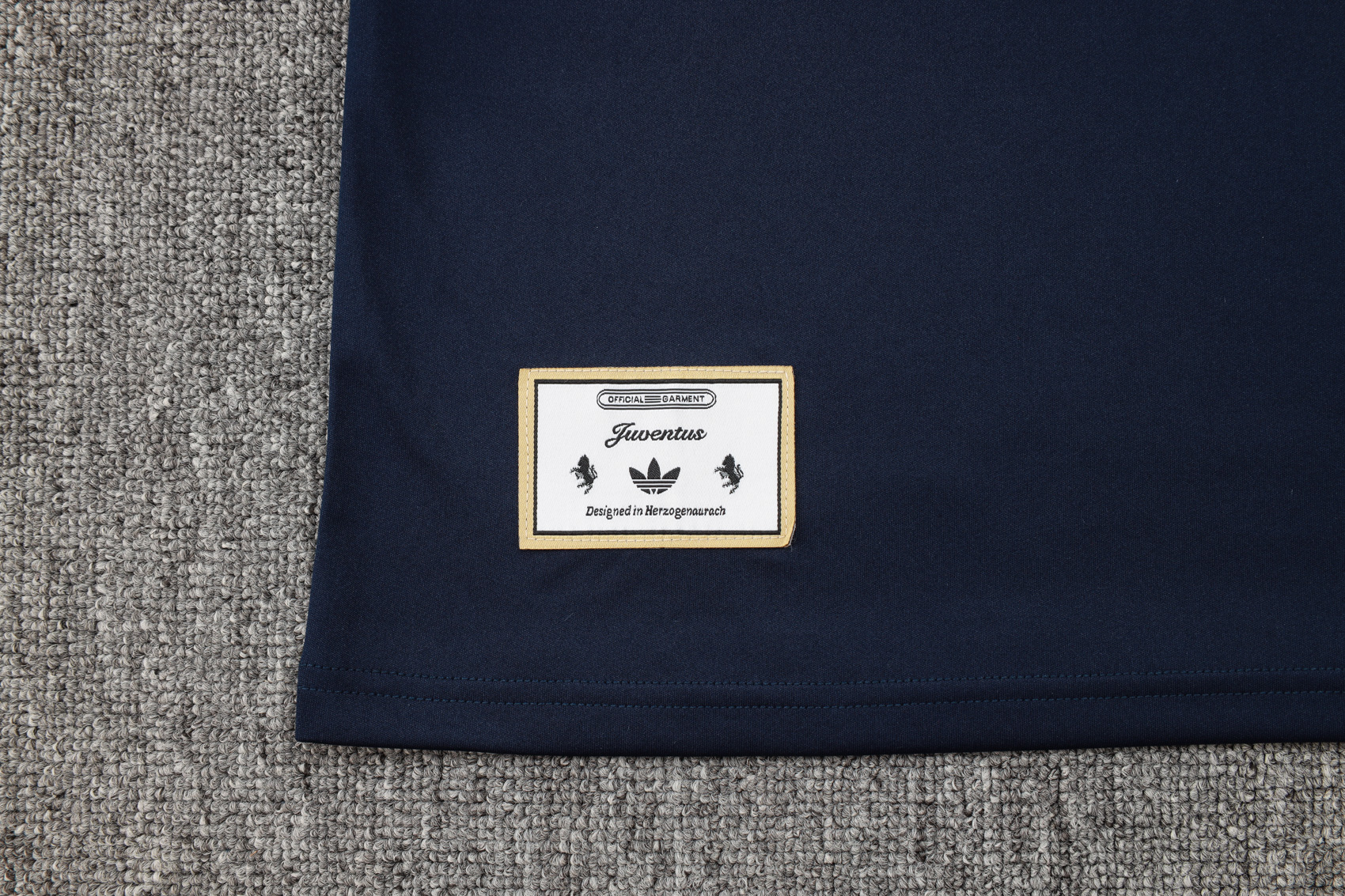 Juventus Sleeveless Training Kit 2025/26