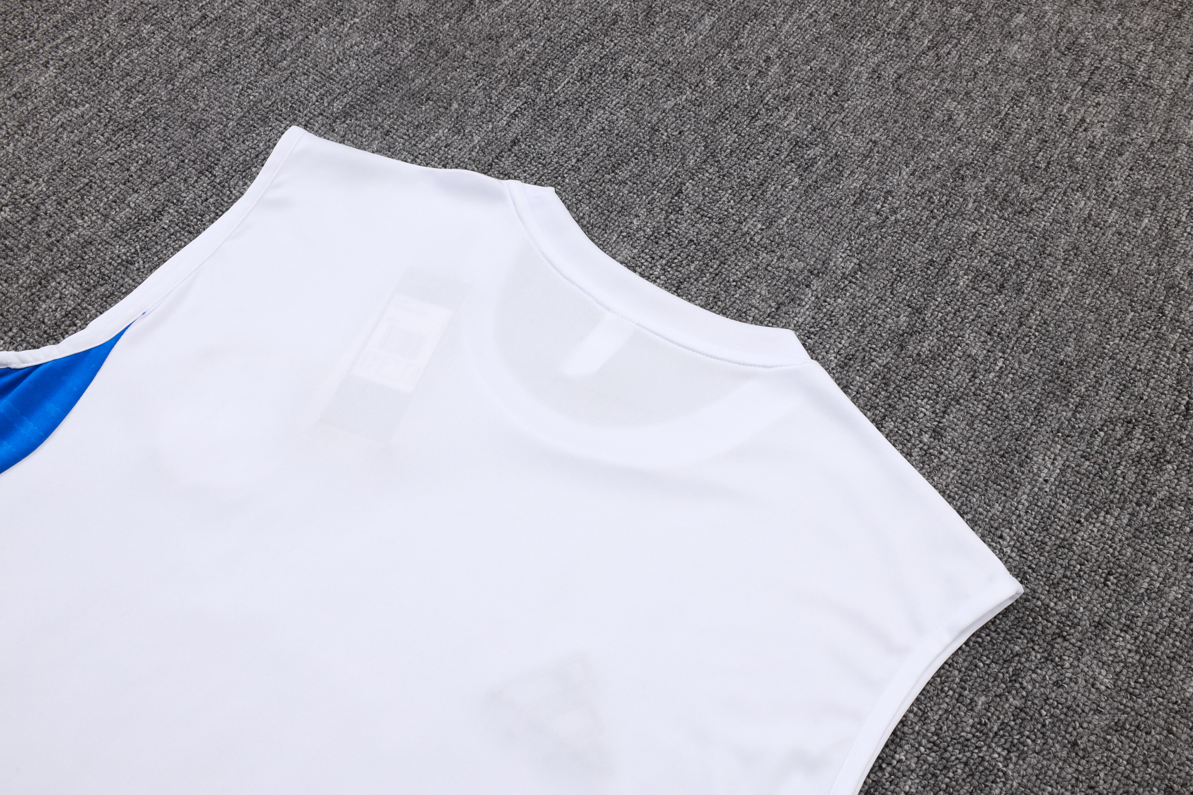 Manchester United Sleeveless Training Kit White 2025/26