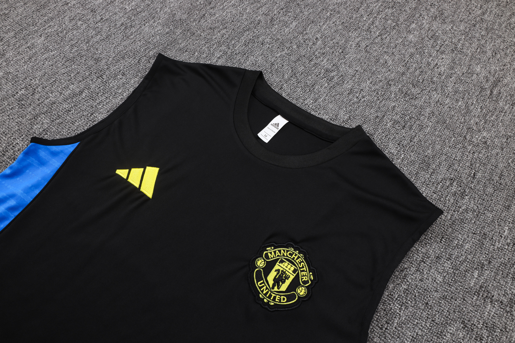 Manchester United Sleeveless Training Kit Black 2025/26