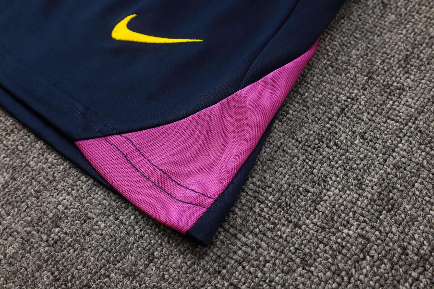 Barcelona Sleeveless Training Kit 2025/26