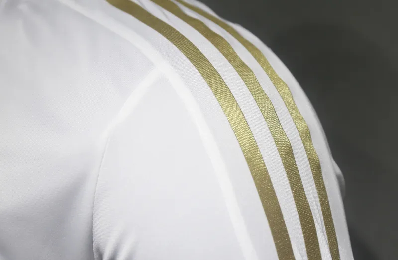 Real Madrid Authentic Retro Jersey Home Long Sleeve Soccer Shirt 2011/12