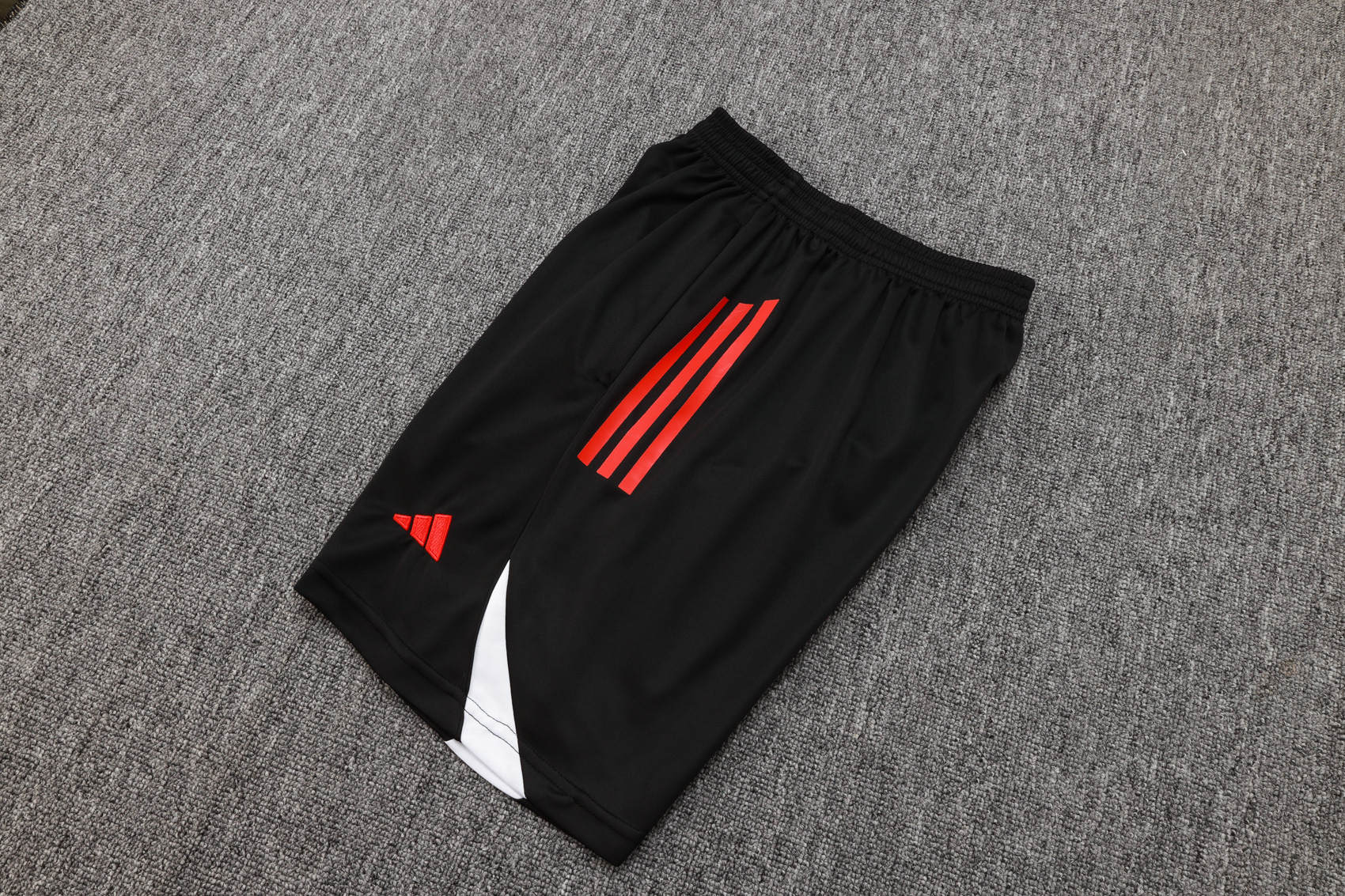 Liverpool Sleeveless Training Kit Black 2025/26