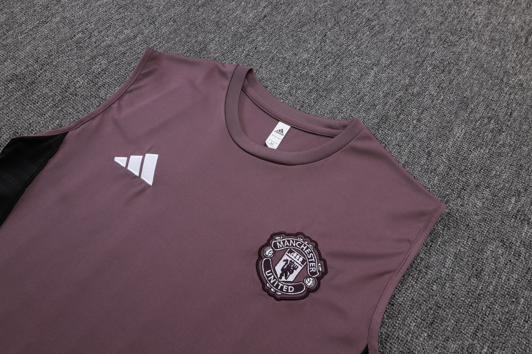 Manchester United Sleeveless Training Kit Purple 2025/26