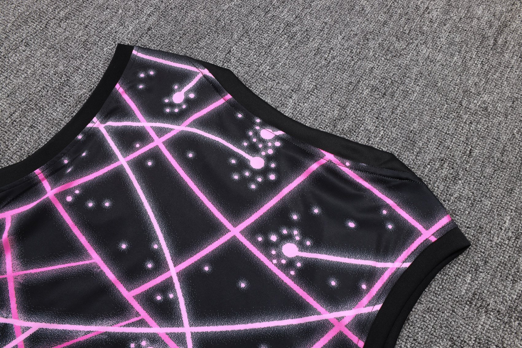 PSG Sleeveless Training Kit Black 2025/26