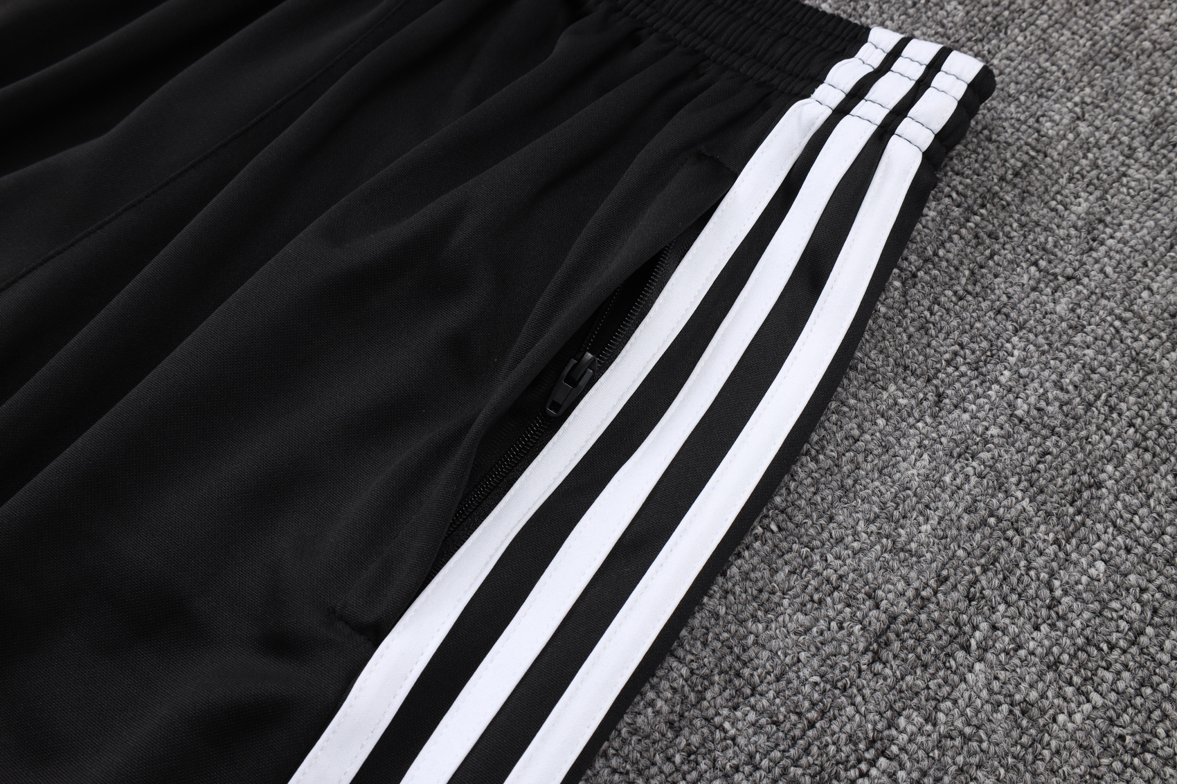 Juventus Sleeveless Training Kit White 2025/26