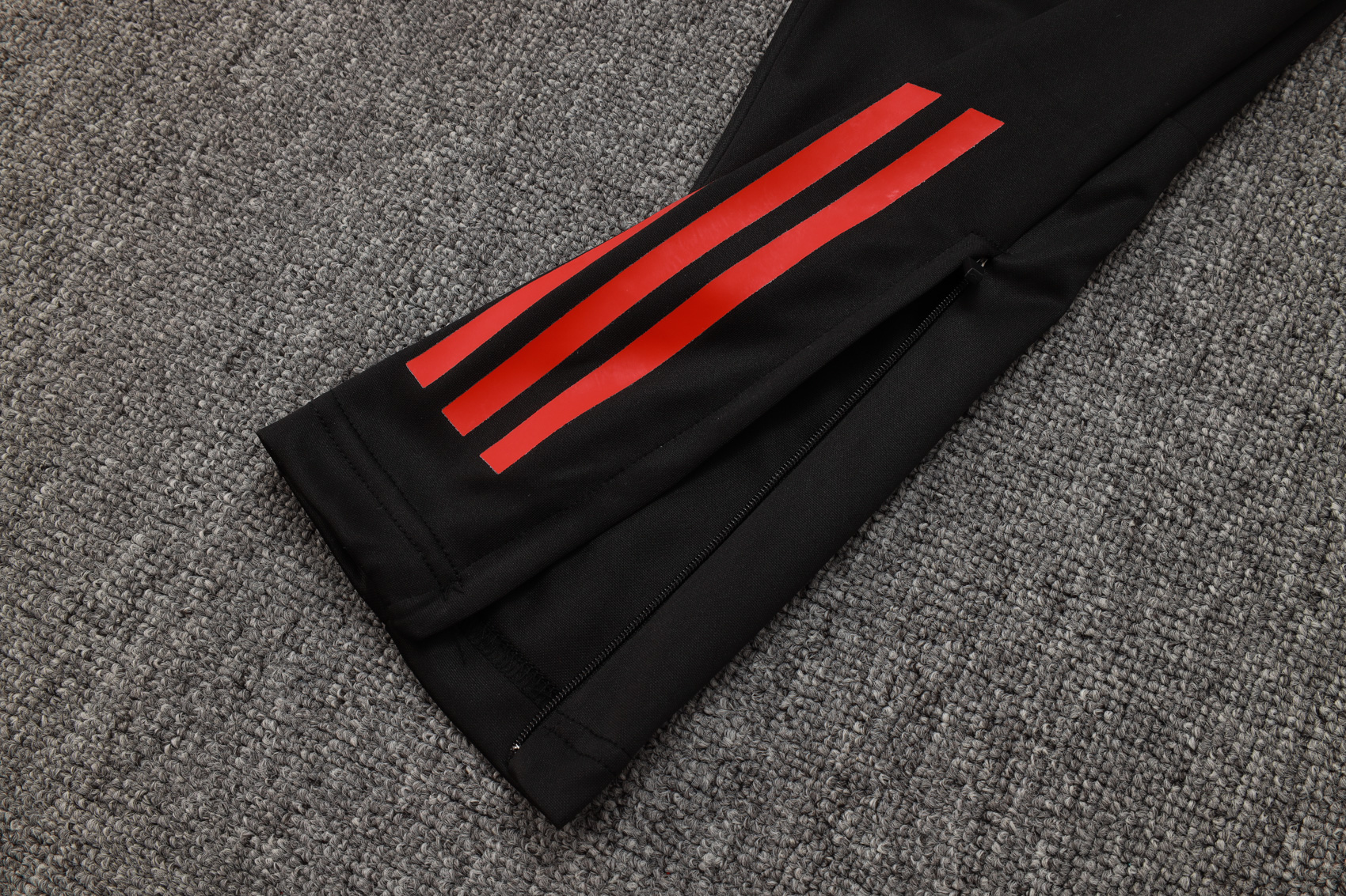 Liverpool Training Kit (Sweatshirt+Pants) Red 2025/26