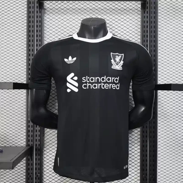 Liverpool Authentic Football Jersey Black Goalkeeper Shirt 2025/26