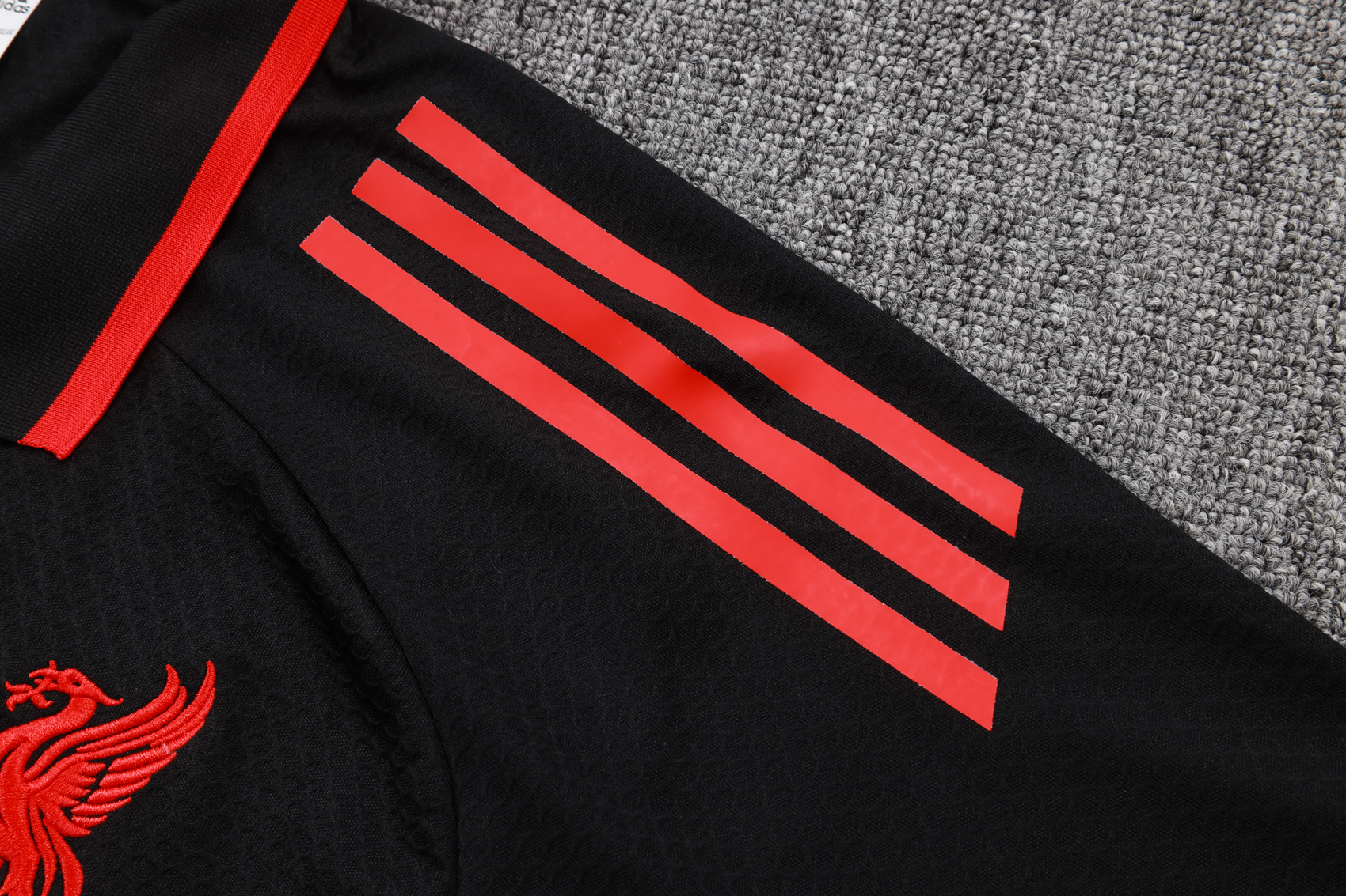 Liverpool Training Kit (Polo+Pants) Black 2025/26