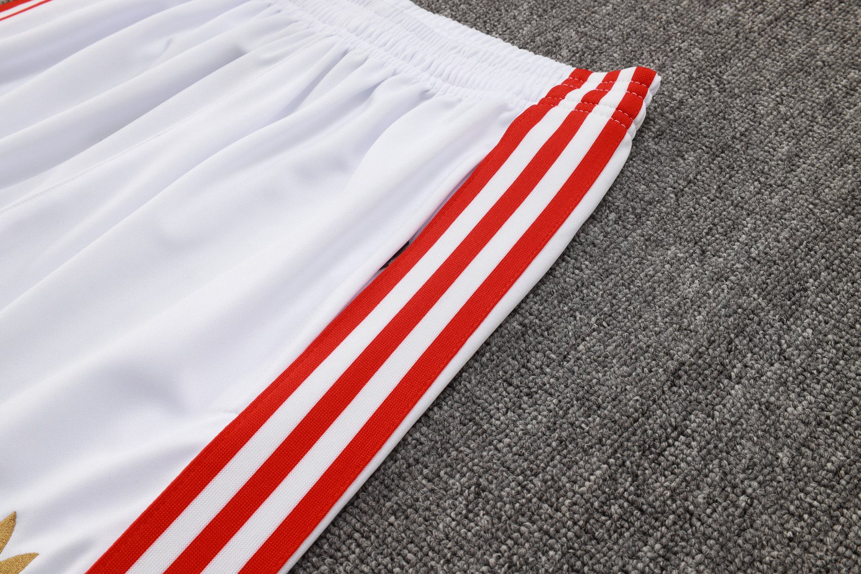 Bayern Munich Training Kit (Jacket+Pants) White 2025/26 - 125th Anniversary