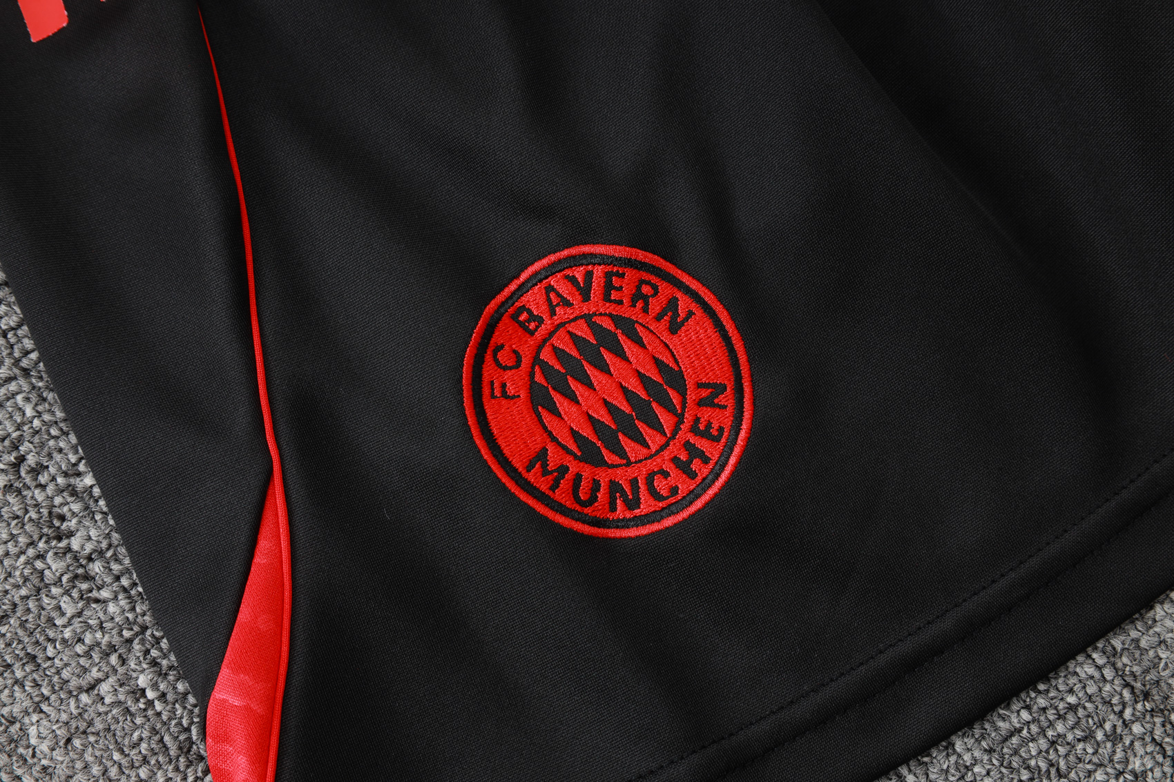 Bayern Munich Training Jersey Kit Black 2025/26