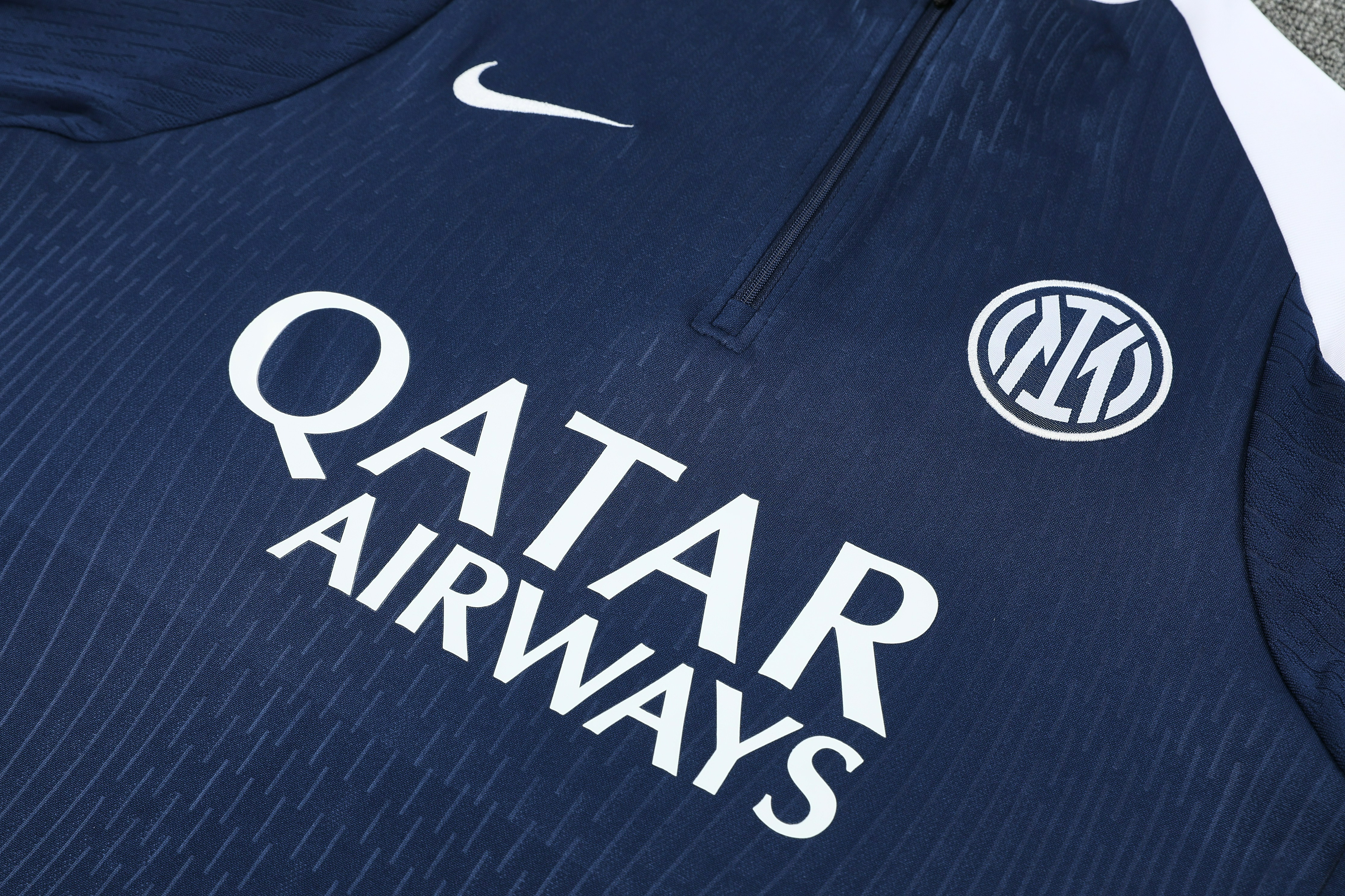 Inter Milan Authentic Training Kit (Sweatshirt+Pants) Navy 2025/26 - Player Version