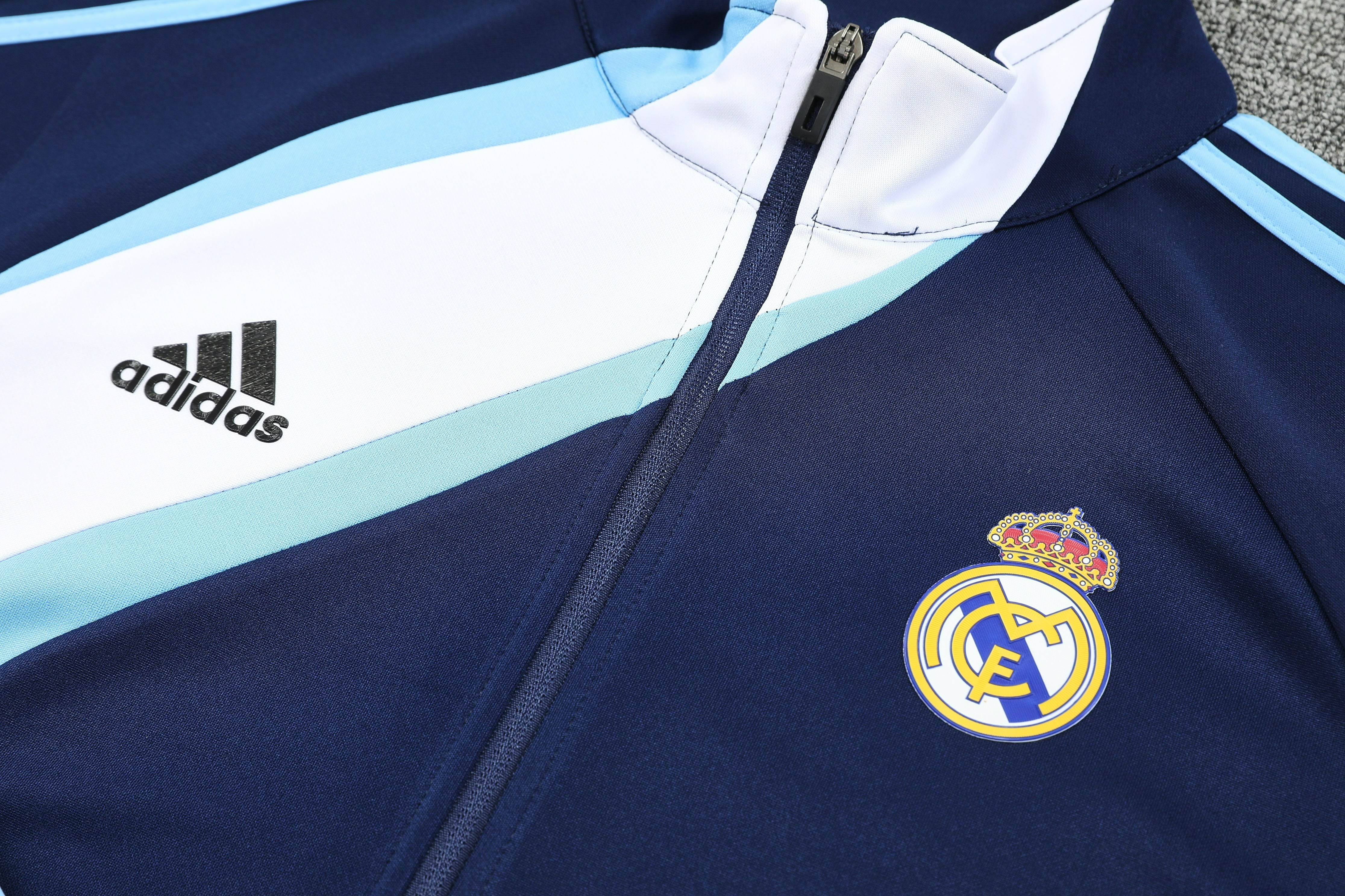 Real Madrid Retro Training Kit (Jacket+Pants) 2025/26