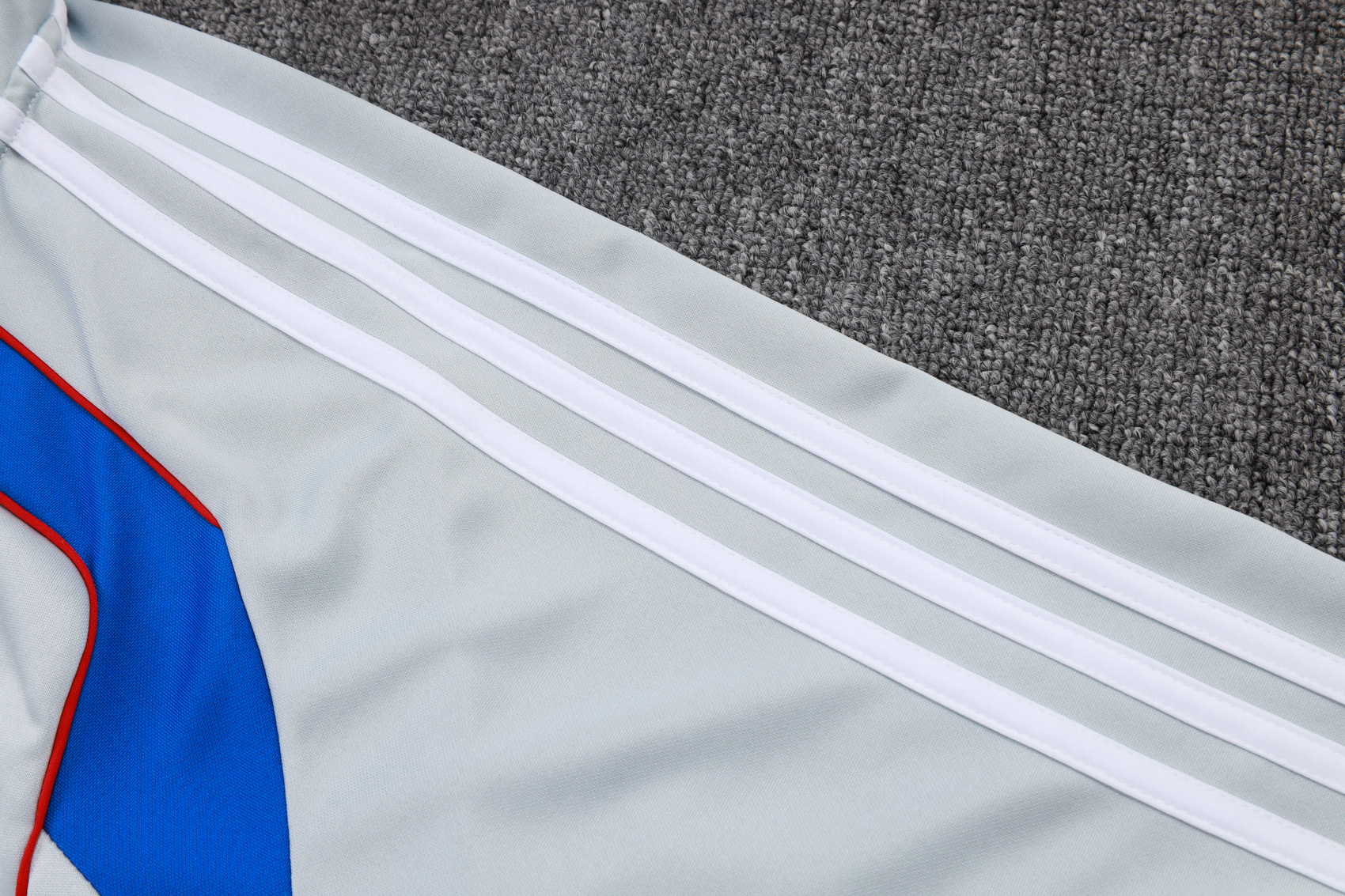 Bayern Munich Training Kit (Sweatshirt+Pants) Light Grey 2025/26