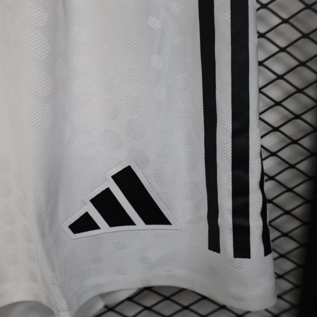 Newcastle United Authentic Football Jersey White Shorts 2025/26