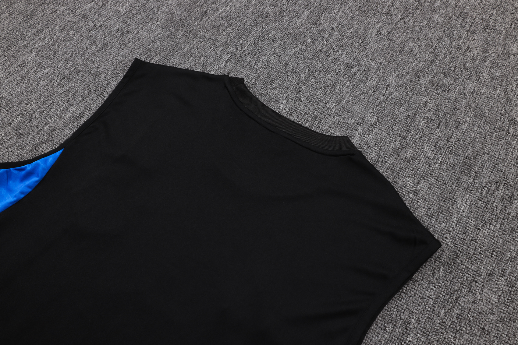 Manchester United Sleeveless Training Kit Black 2025/26