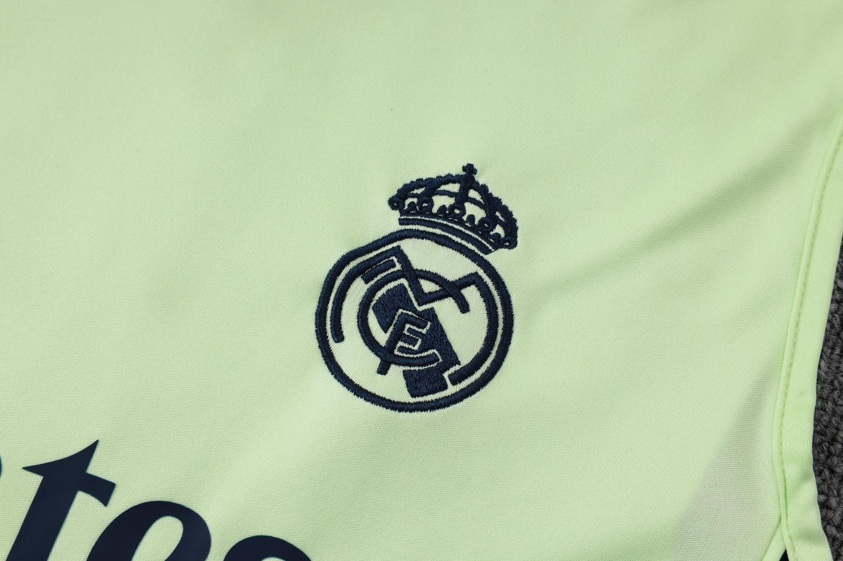 Real Madrid Sleeveless Training Kit Green 2025/26