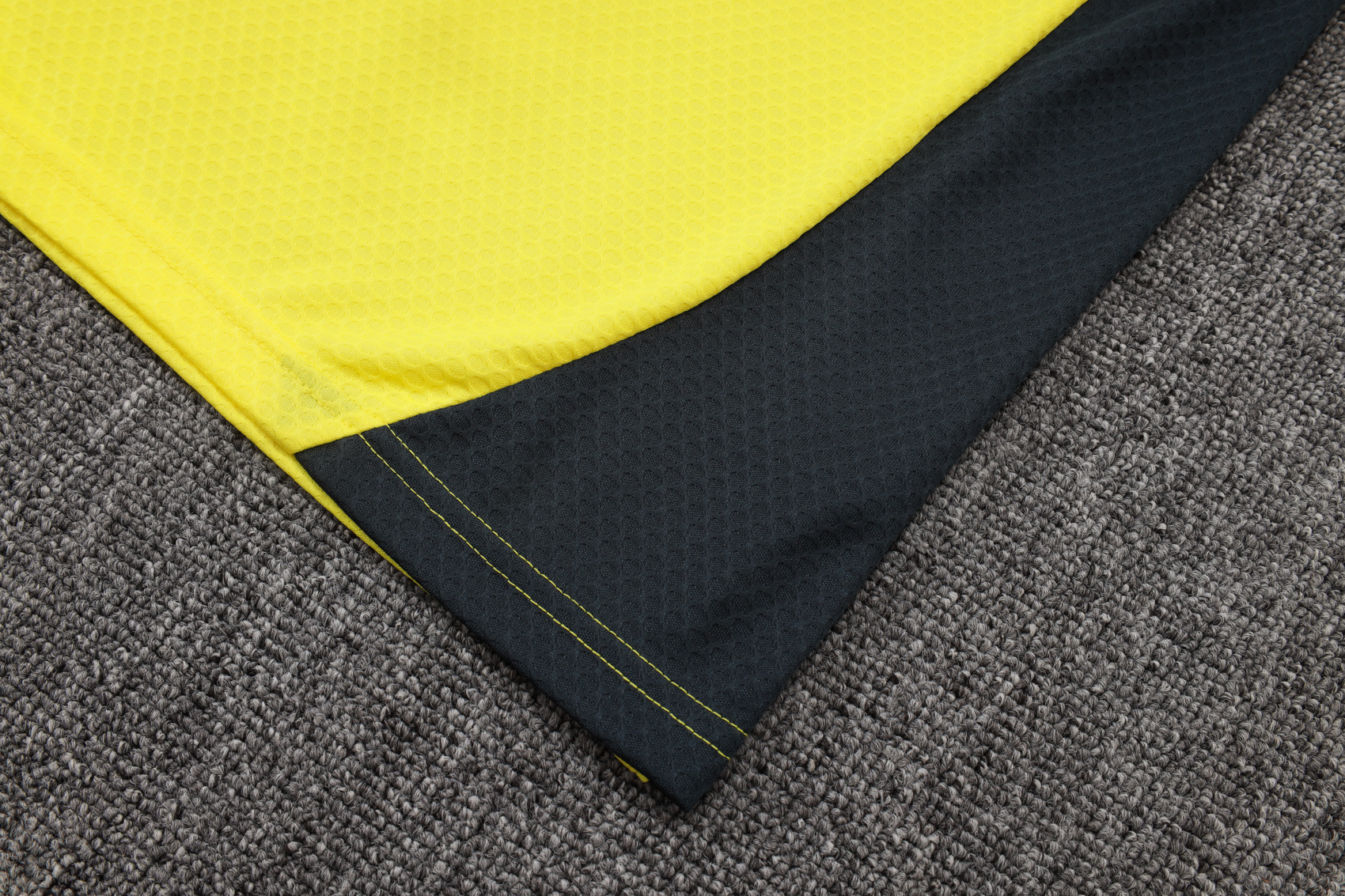 Real Madrid Training Kit (Polo+Pants) Yellow 2025/26