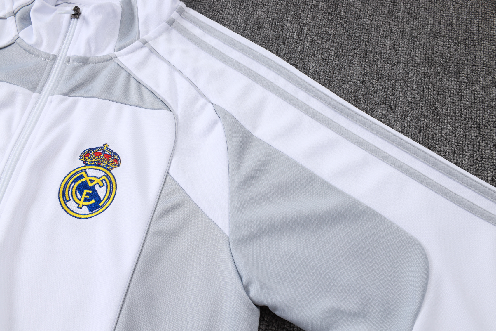 Real Madrid Training Kit (Jacket+Pants) White&Grey 2025/26