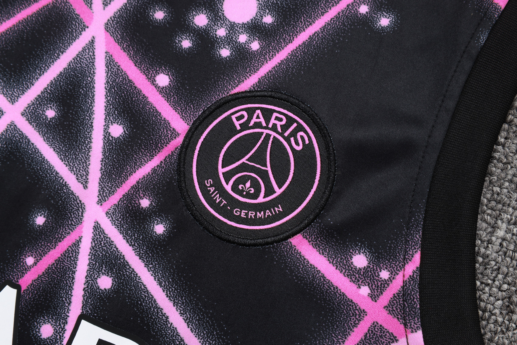 PSG Sleeveless Training Kit Black 2025/26
