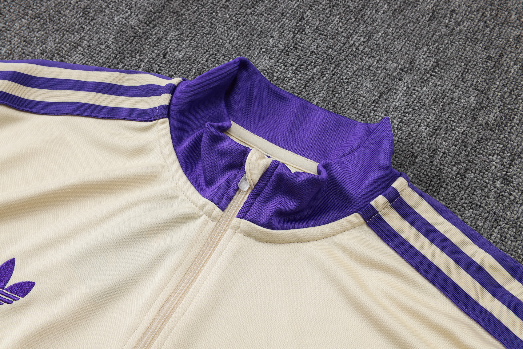 Real Madrid Training Kit (Sweatshirt+Pants) Apricot 2025/26