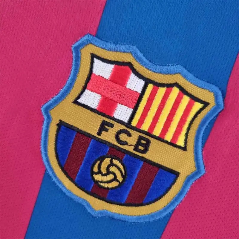 Barcelona Retro Jersey Home Long Sleeve Soccer Shirt 2005-06