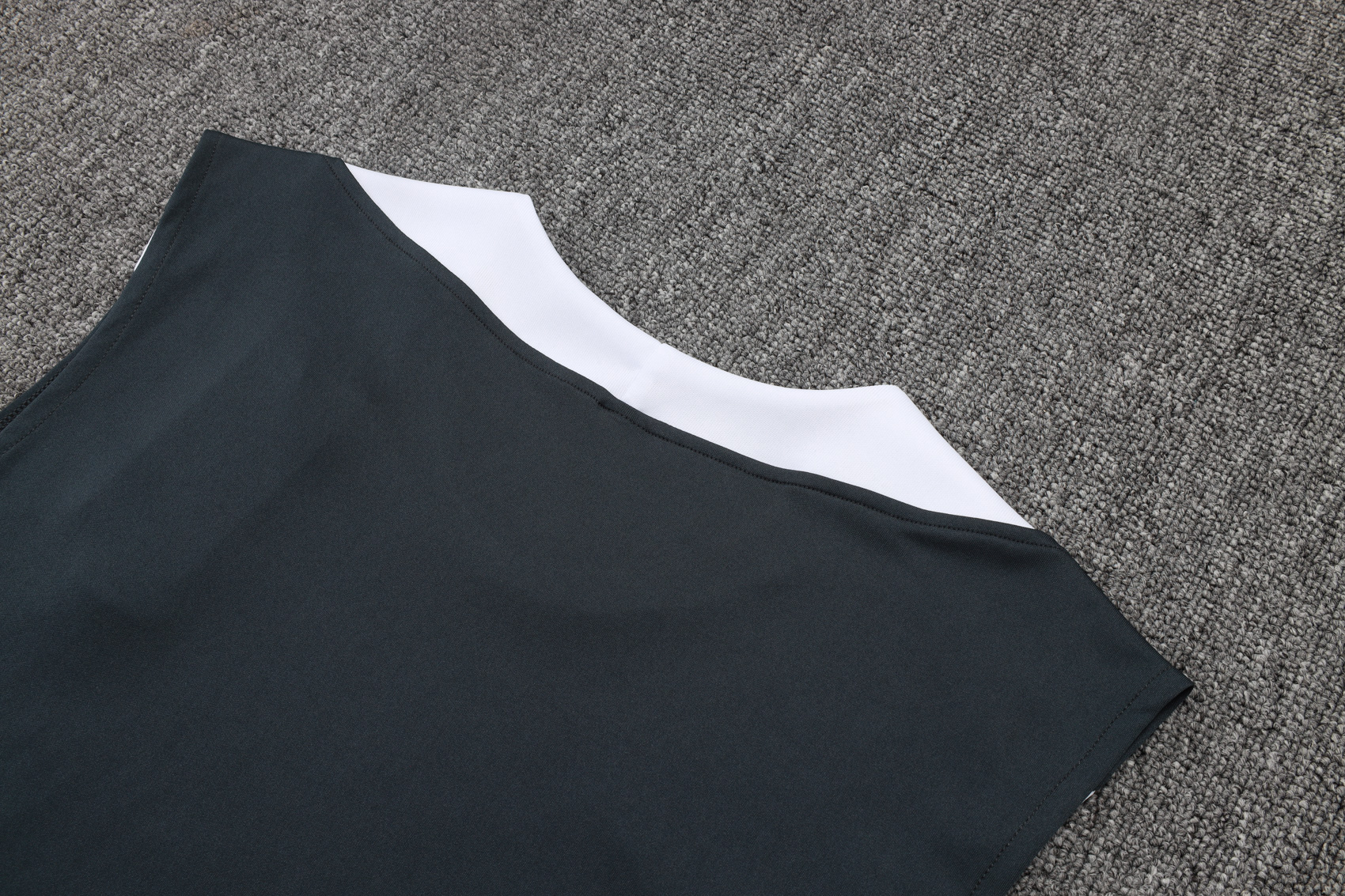 Chelsea Sleeveless Training Kit Gray 2025/26