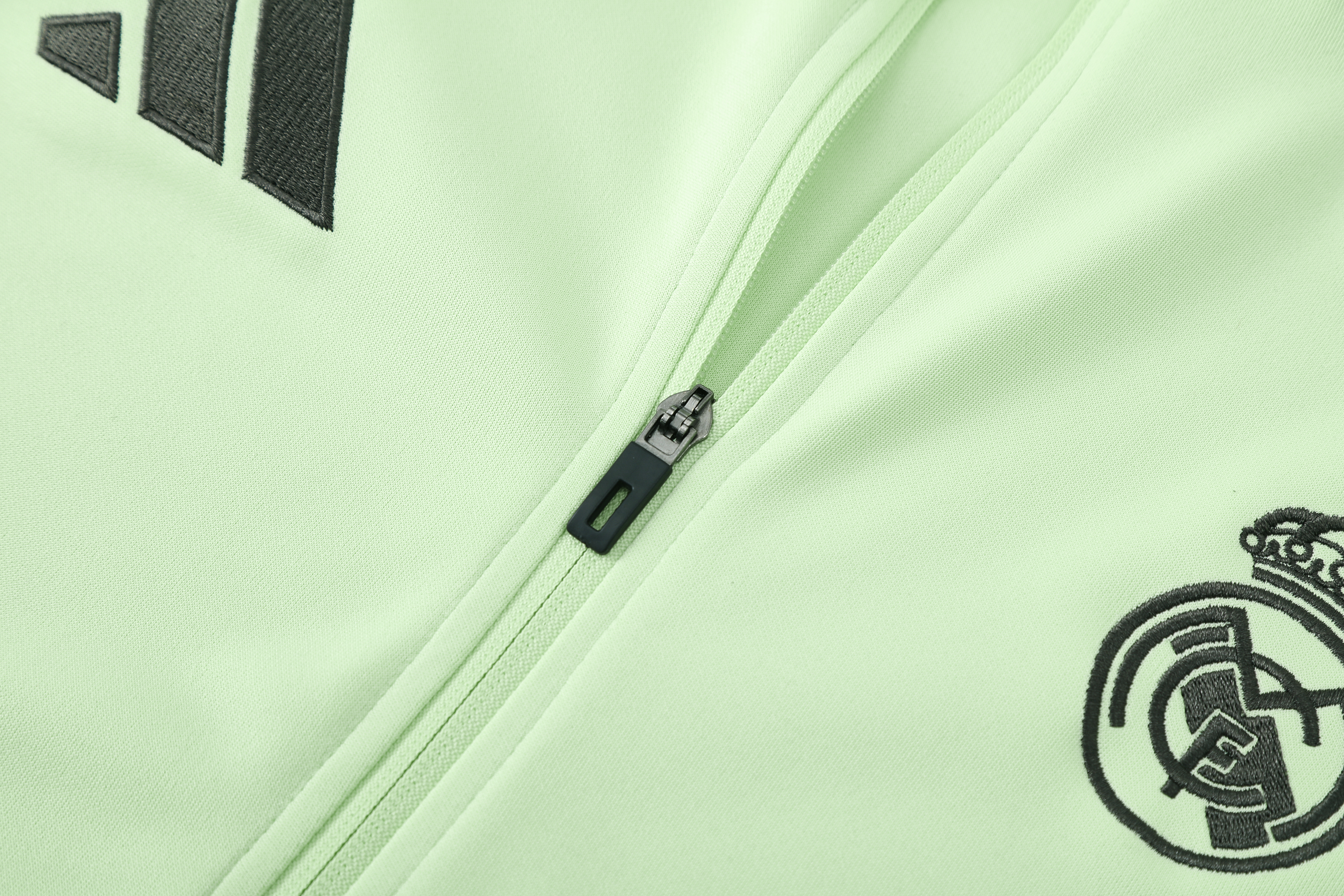 Real Madrid Training Kit (Jacket+Pants) Light Green 2025/26
