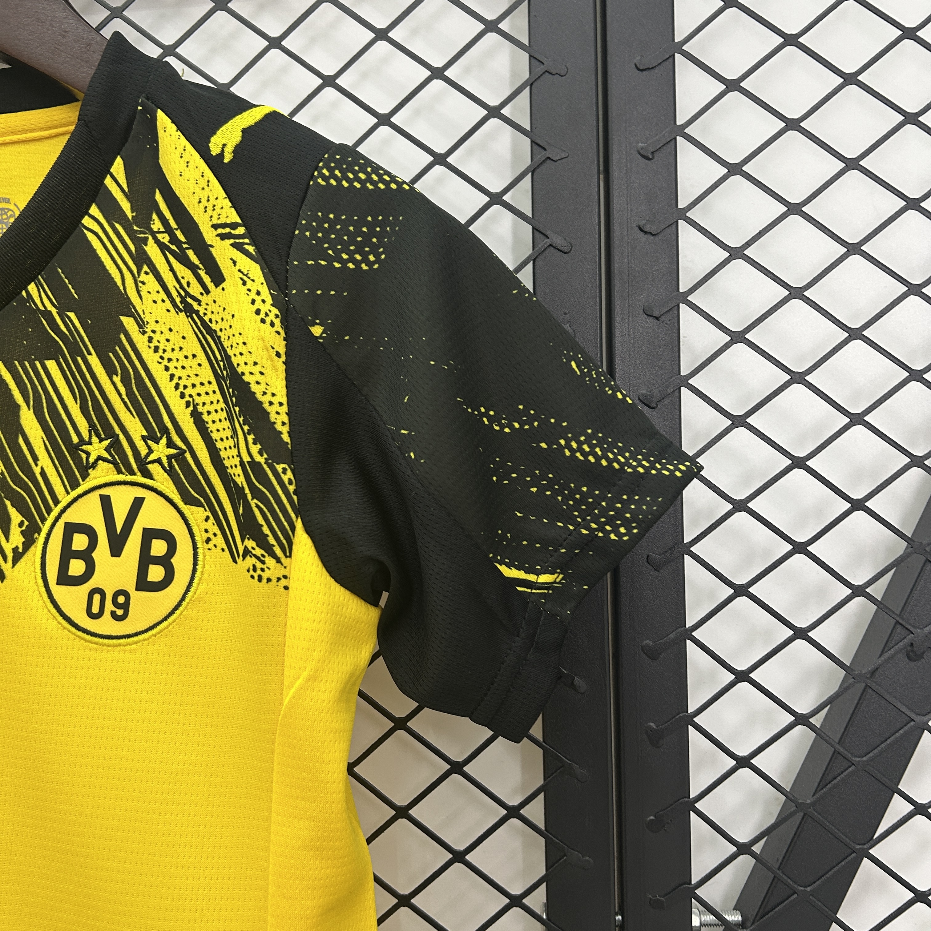 Borussia Dortmund Home Kids Kit Jersey+Shorts 2025/26