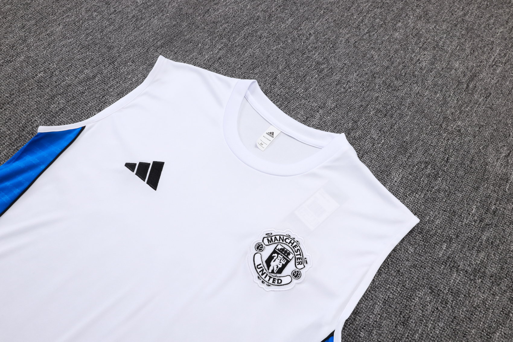 Manchester United Sleeveless Training Kit White 2025/26