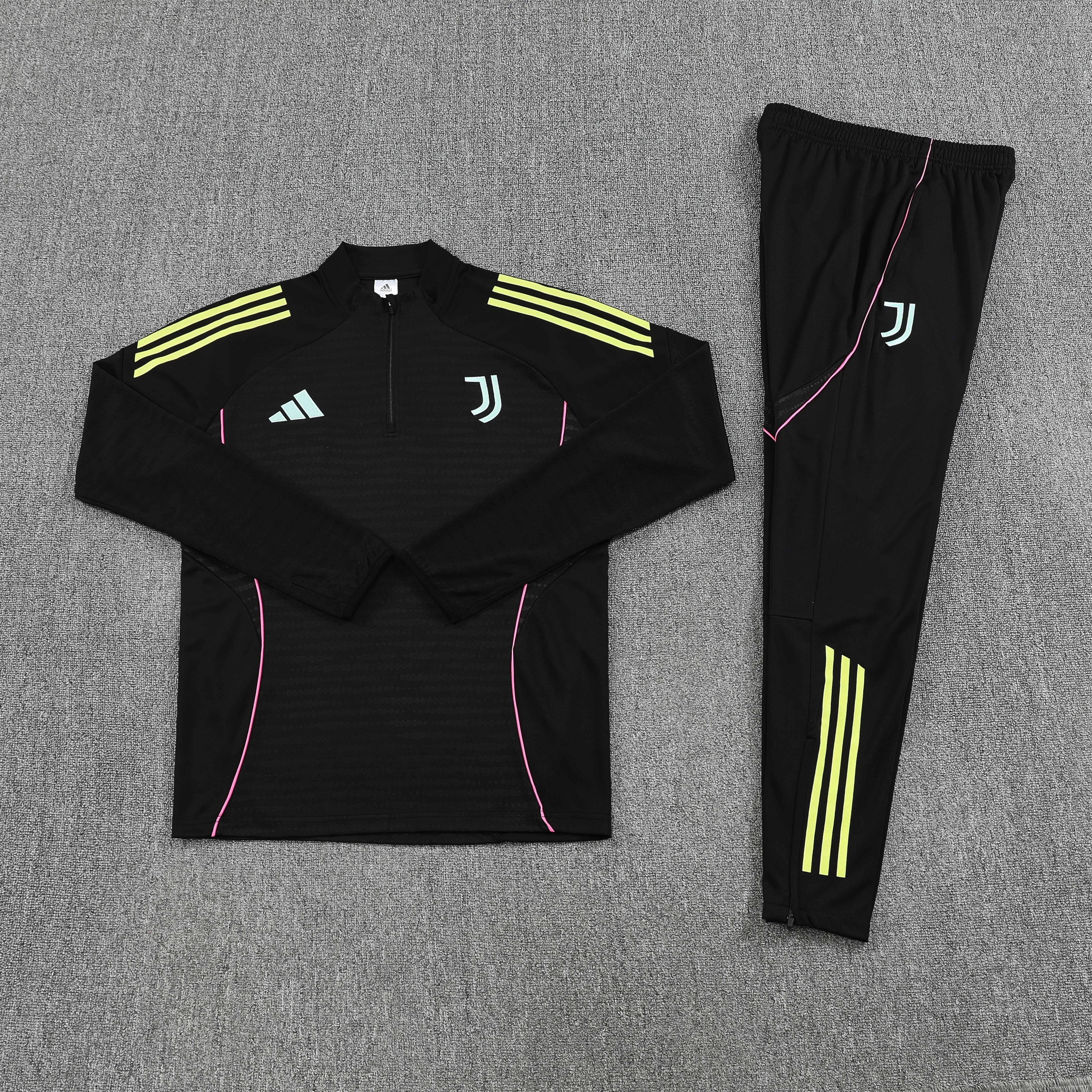 Juventus Authentic Training Kit (Sweatshirt+Pants) 2025/26 - Player Version